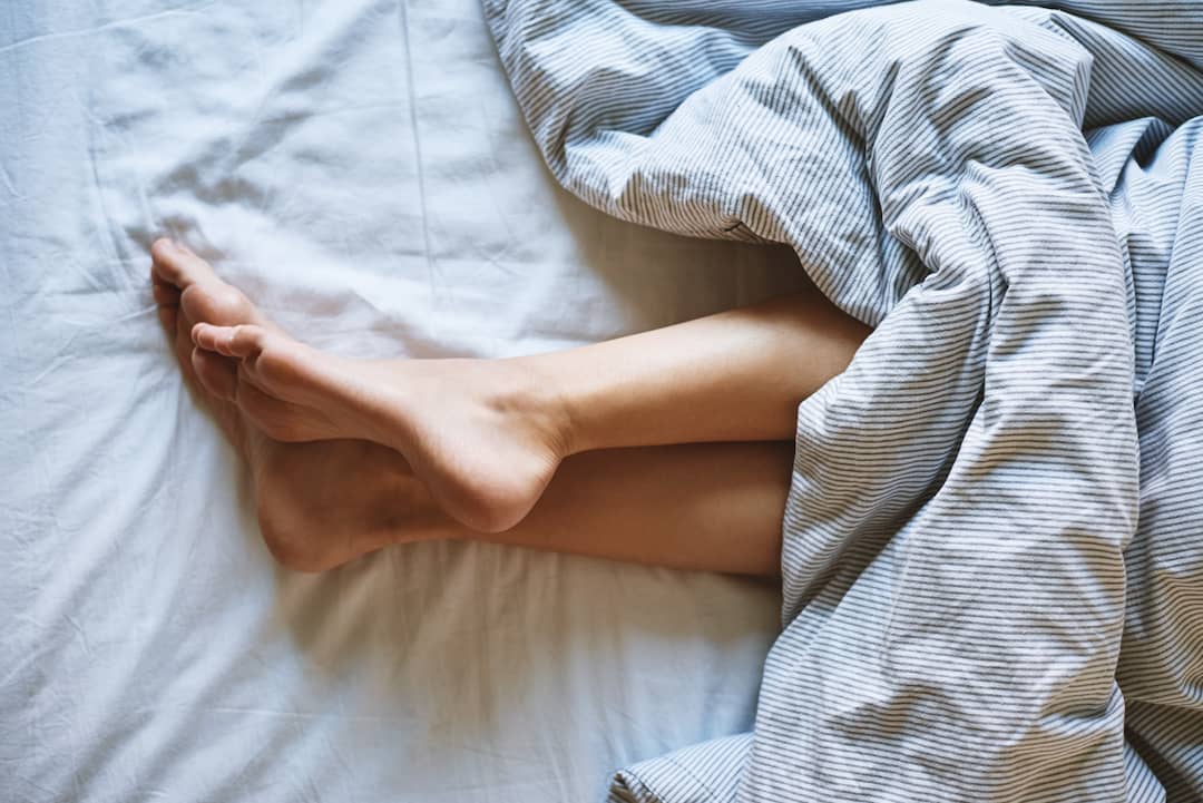 Rentenția de apă în picioare: cum o putem elimina?
